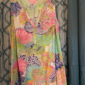 Lily Pulitzer size medium tank top with 3 buttons. Colorful and fun 💖💛💚💜💙